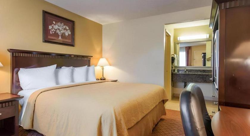 Quality Inn San Bernardino Exterior photo